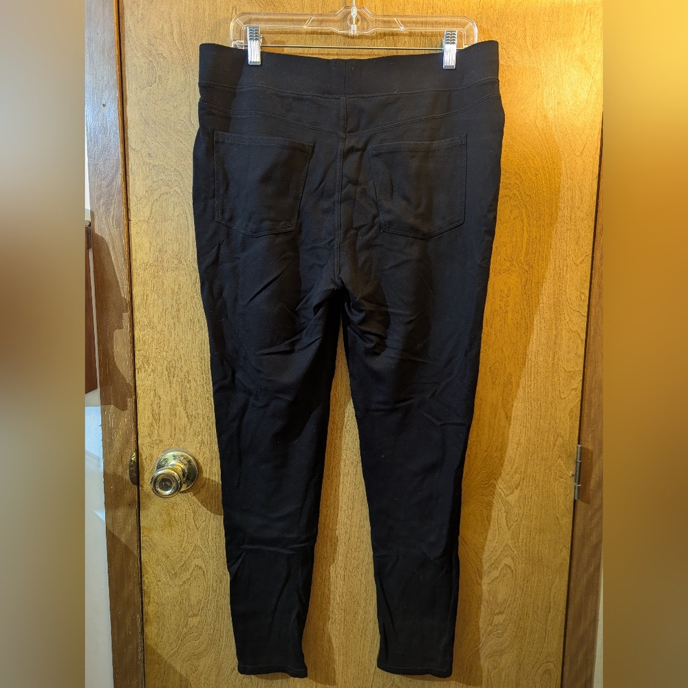 Black Pull On Leggings - Picture 2 of 2